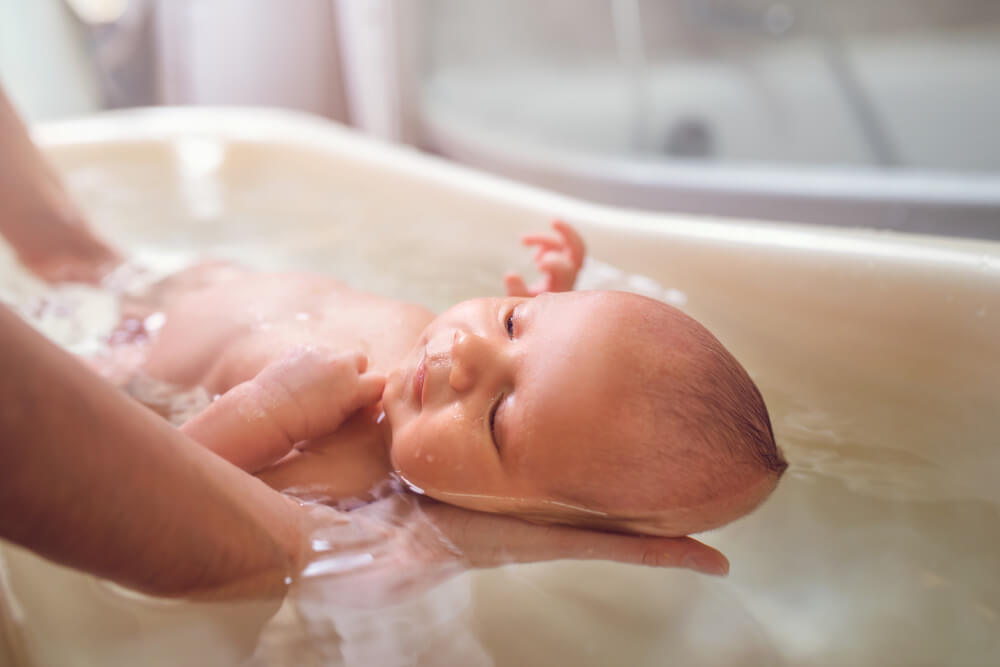 how do you give a newborn a bath