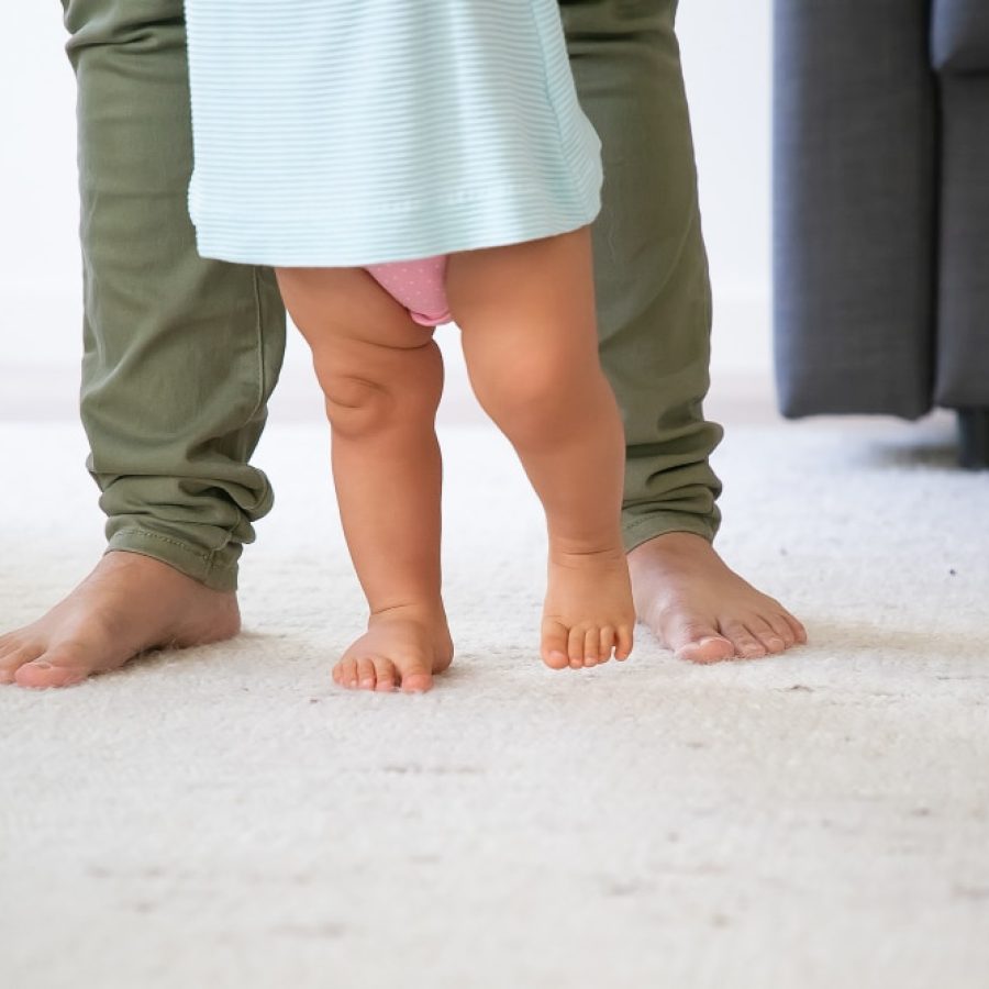 when a baby should start walking